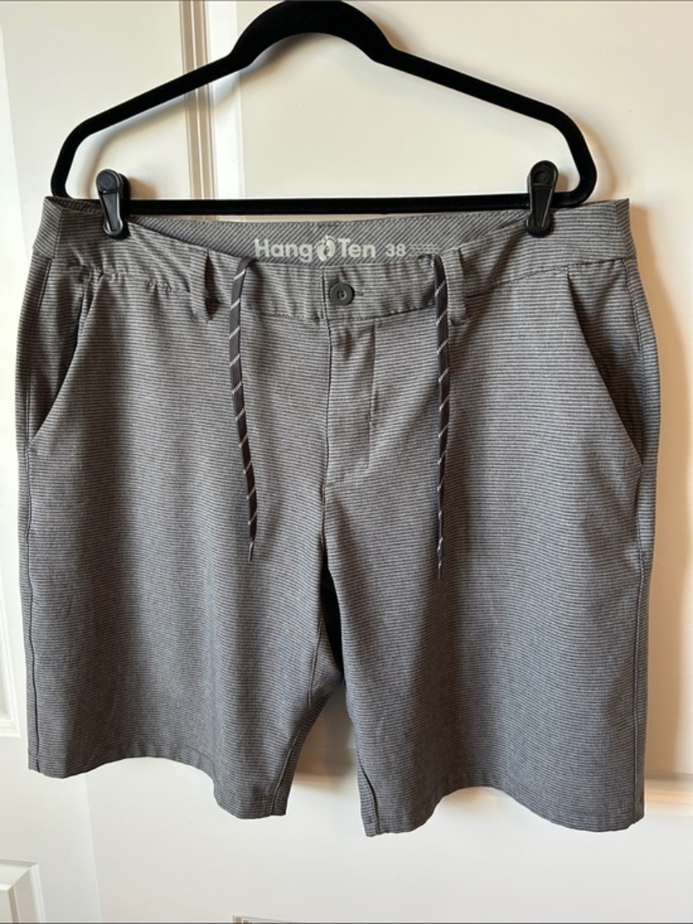 Hang Ten Men's Gray Micro-Stripe Hybrid Shorts 38